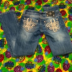 Straight Miss Me Blue Jeans. Waist size is 26, length is 37.